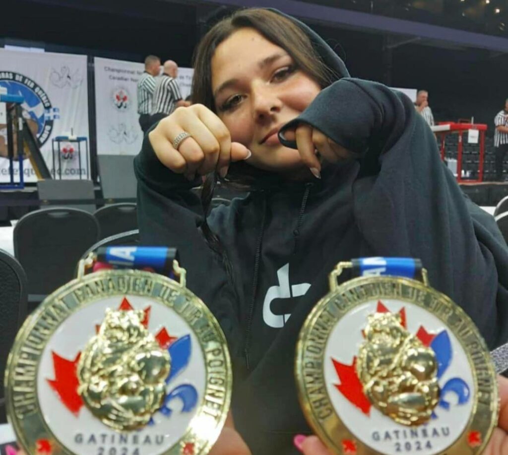Danika Pomerleau est championne canadienne au bras de fer