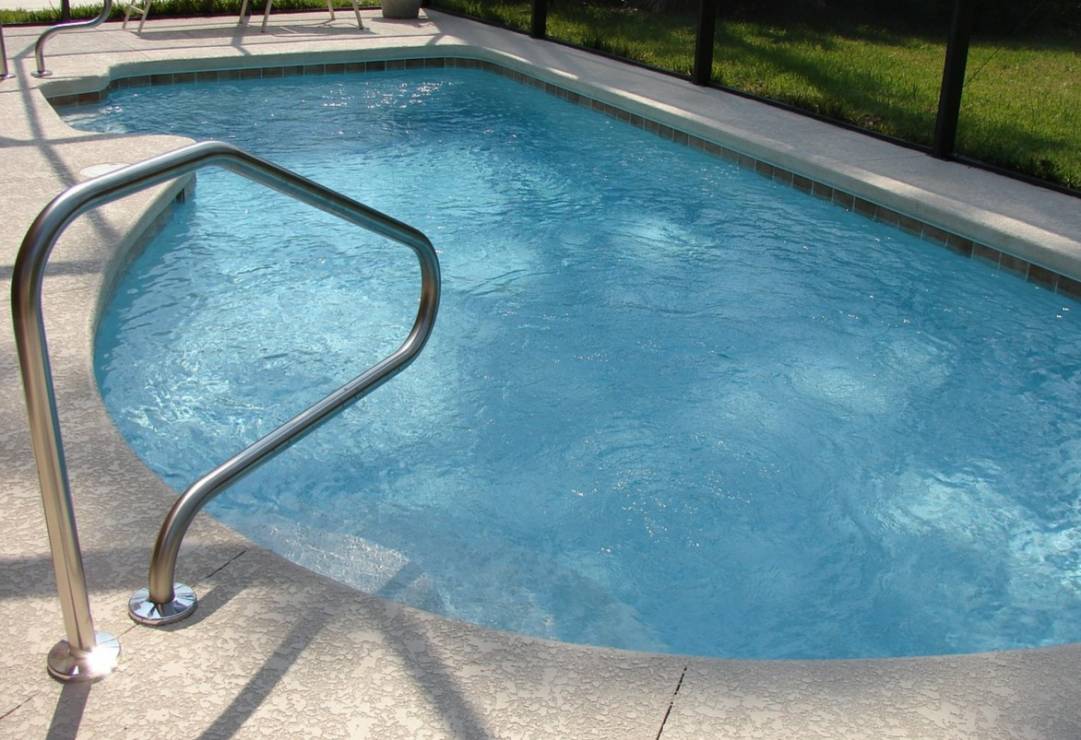 Piscine résidentielle au Québec : de nouvelles exigences d’ici 2025, rappelle Beauharnois