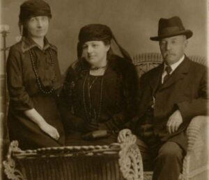 Le mois des morts : les traditions perdues du deuil