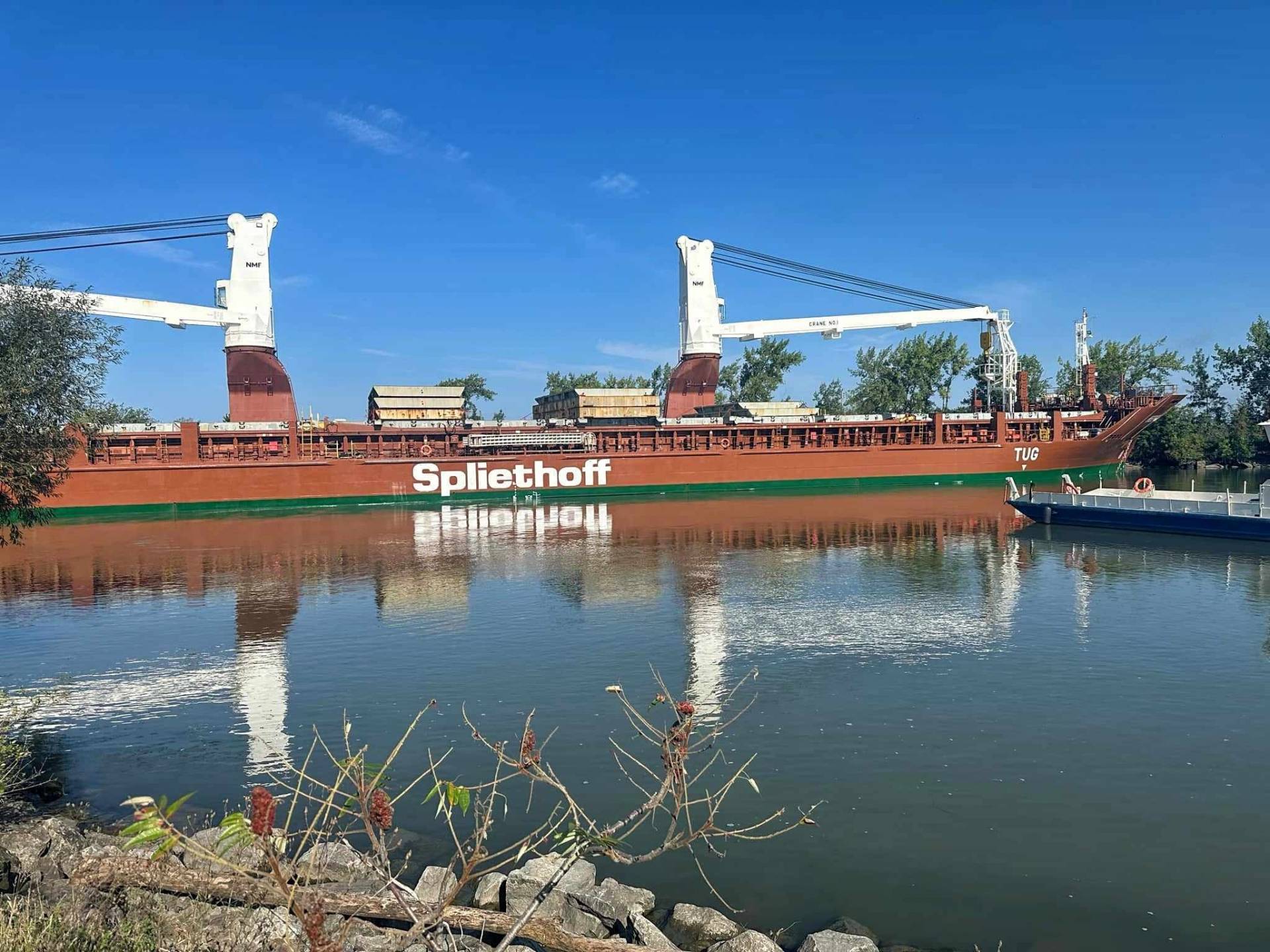 Ship grounded in Kahnawake : The Transportation Safety Board is investigating