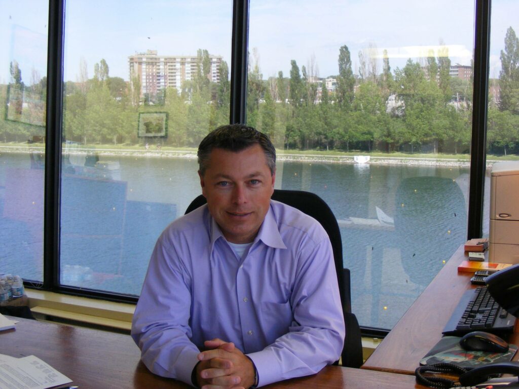 Le Châteauguois d’origine François Dumontier quitte la direction du Grand Prix de F1