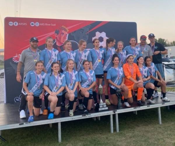 Soccer : les Cougars U16F médaillées d’or