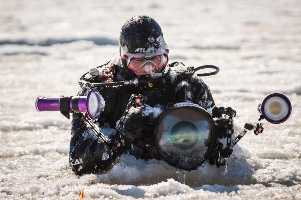 La fonte des glaces racontée par le plongeur Mario Cyr