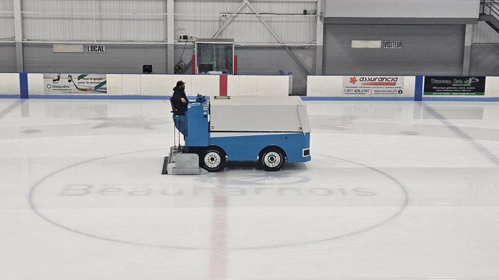 Surfaceuse électrique à l’aréna de Beauharnois