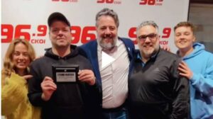 Humour : Étienne Marcoux sacré «pollueur le moins subtil à Châteauguay»