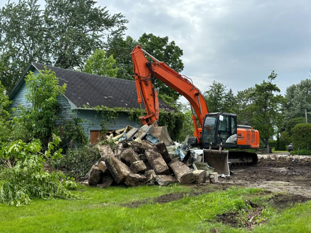 Léry: l’ancien presbytère démoli