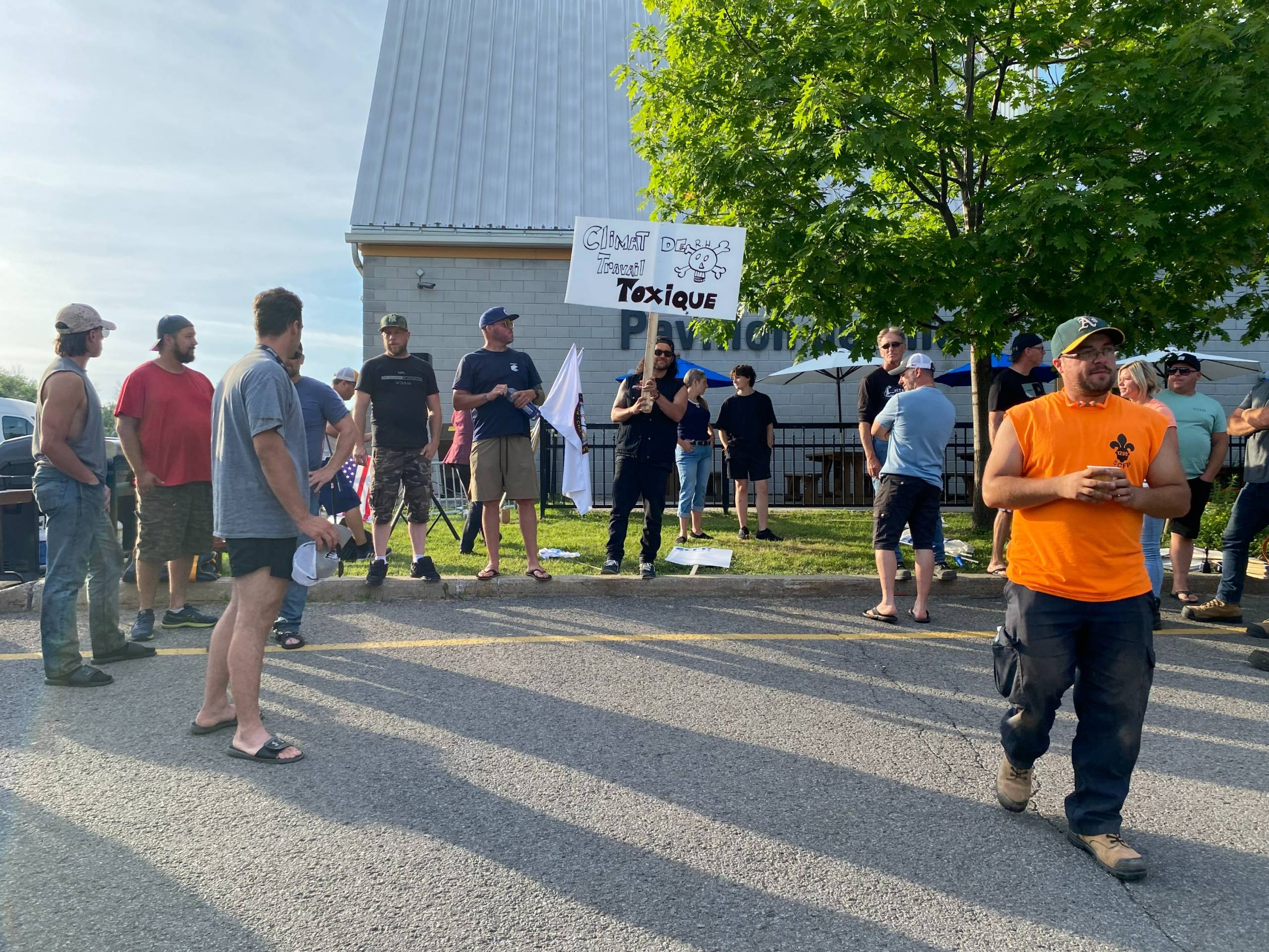 Cols bleus de Châteauguay :  enquête sur le climat de travail