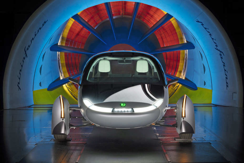 CES 2025 : Première présence de l’auto « solaire » Aptera