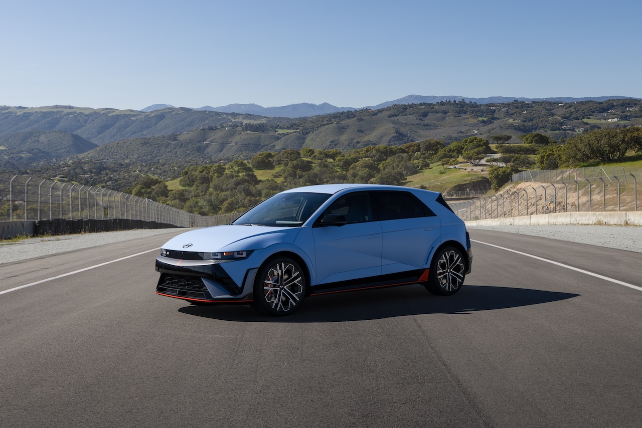 Véhicules électriques au Québec : hausse des frais et fin des avantages en 2027