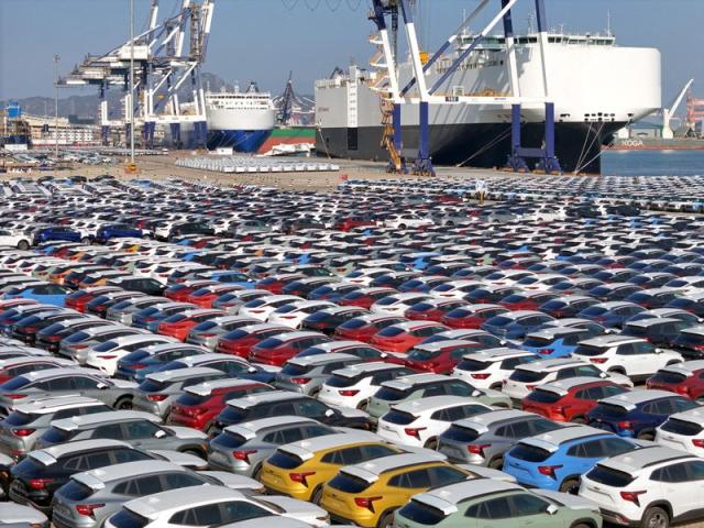 Les importations maritimes d’automobiles chutent de 72 % en mai