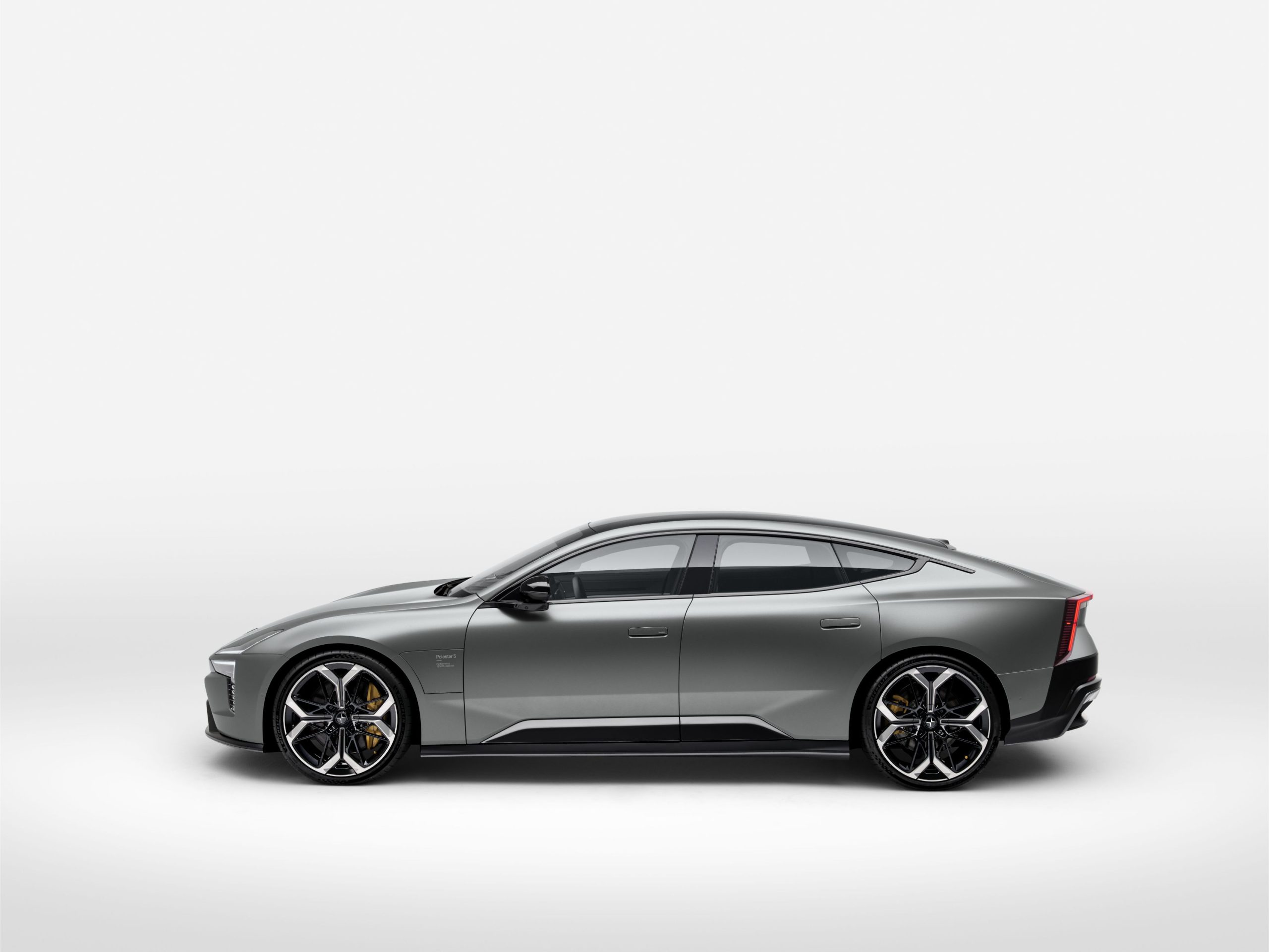 La Polestar 5 vise BMW et Porsche en Europe
