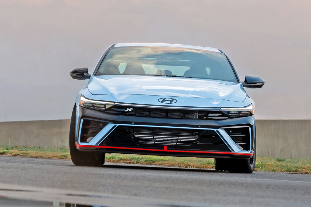 10 « N-thousiastes » fête les 10 ans de la marque « N » de Hyundai