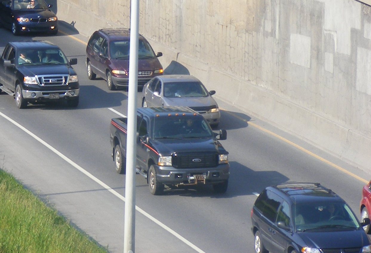 Les suiveurs de près dans la mire de la police
