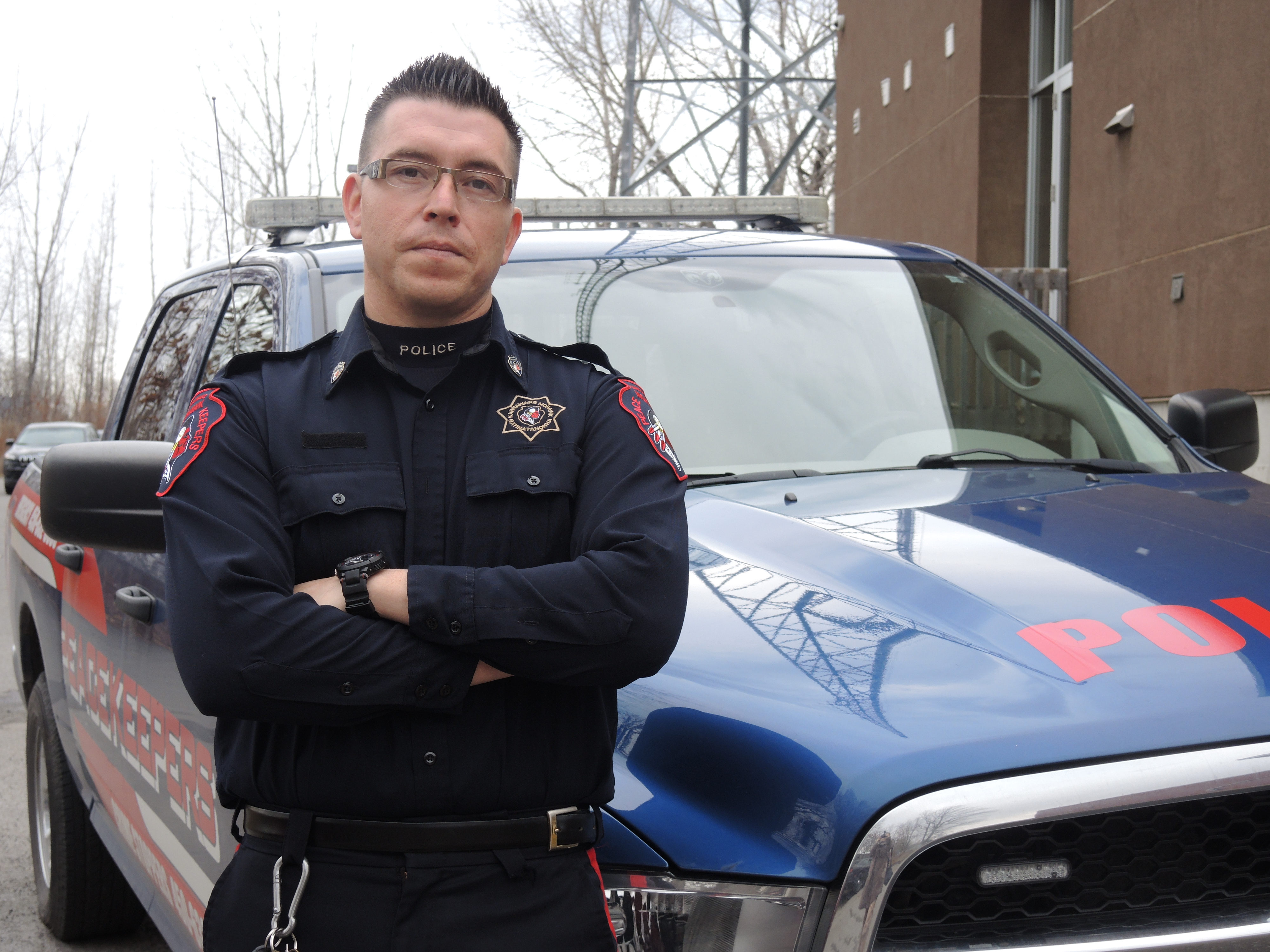 Le défi d’être policier en territoire mohawk