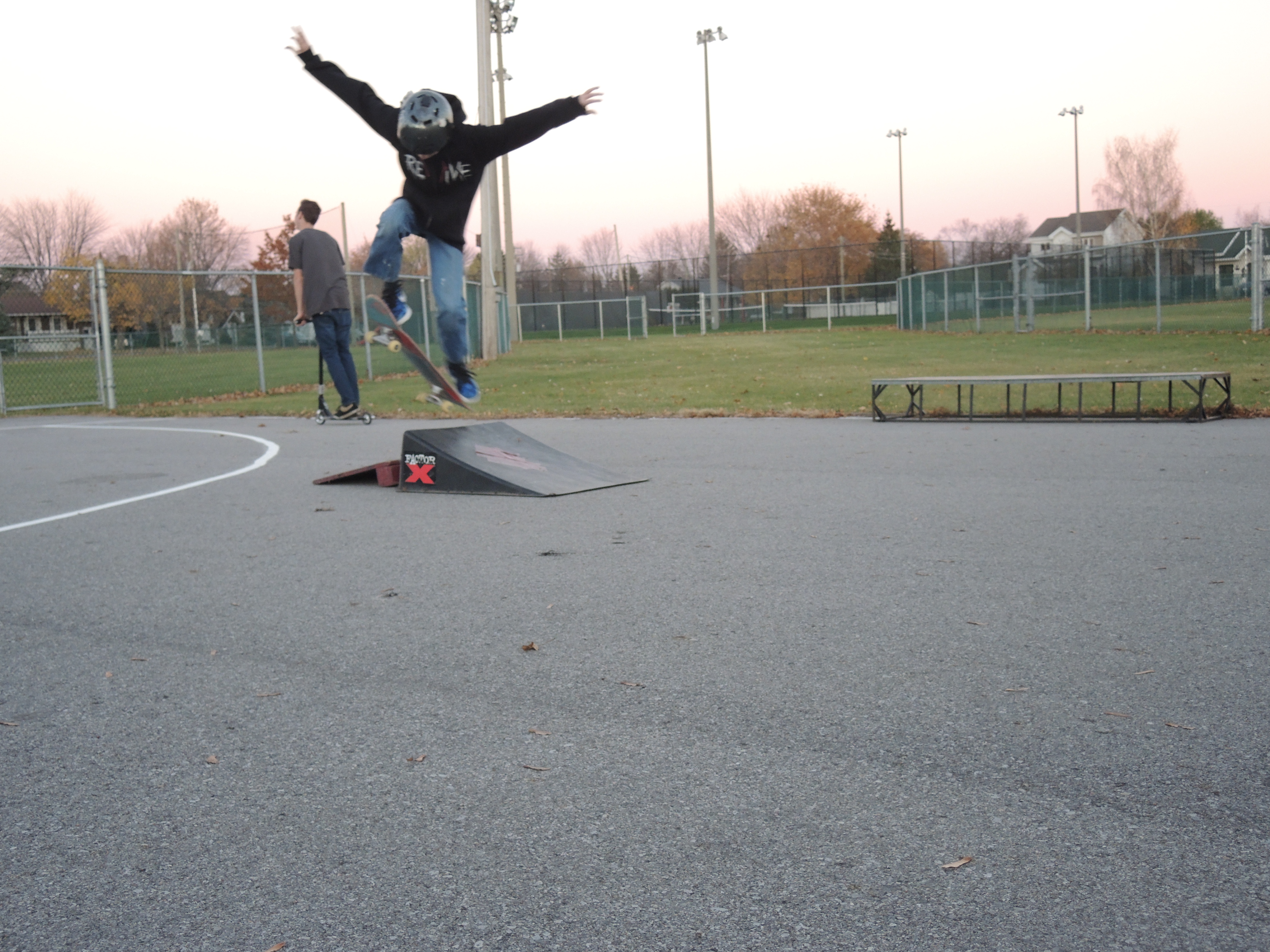 Des ados réclament un  skatepark