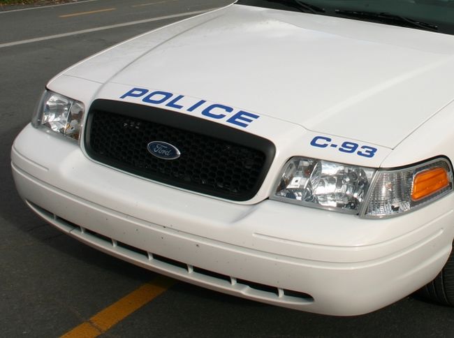 Ados importunées par un inconnu dans la cinquantaine