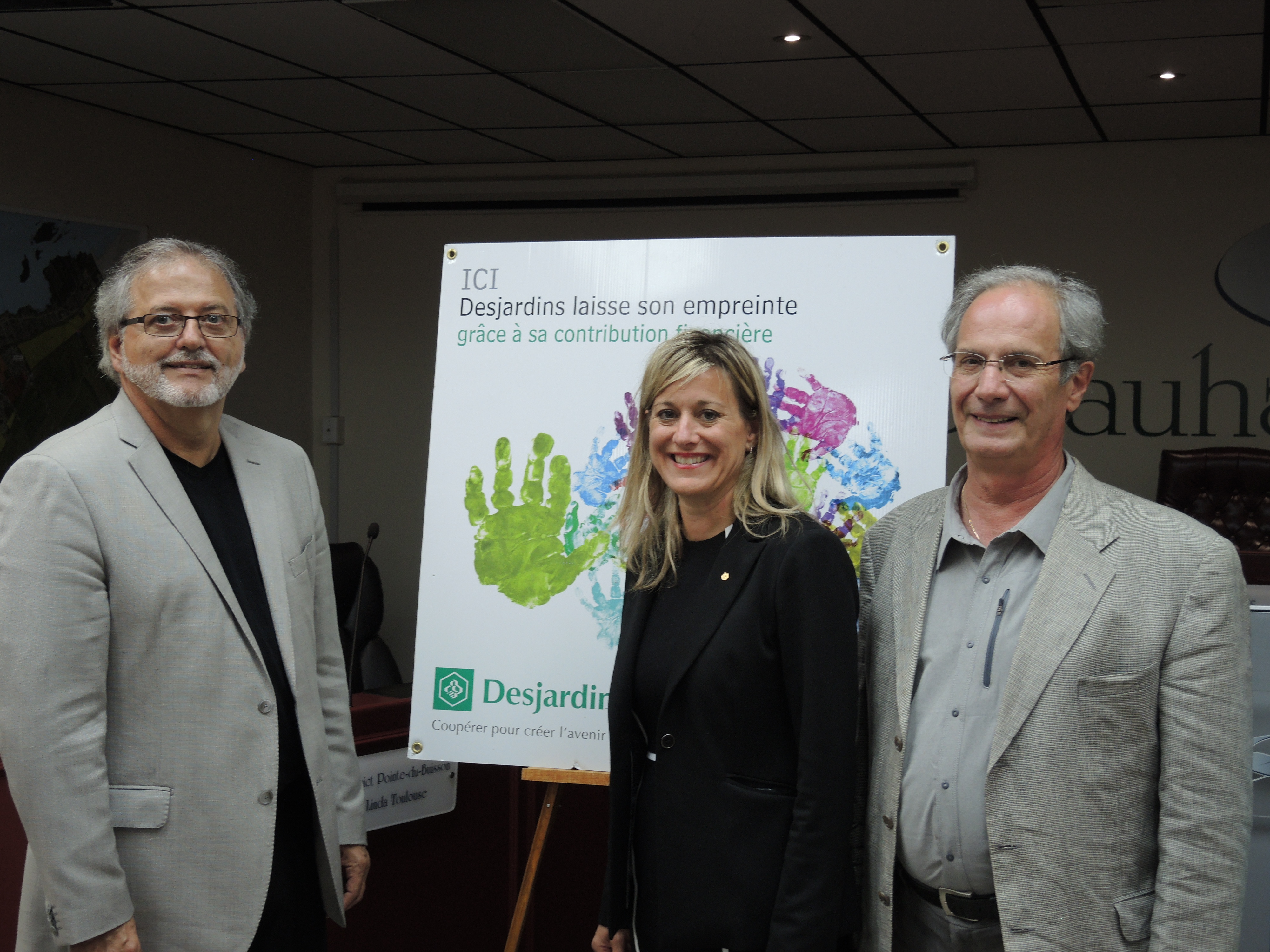 La Caisse Desjardins donne 100 000 $ à la coop de santé