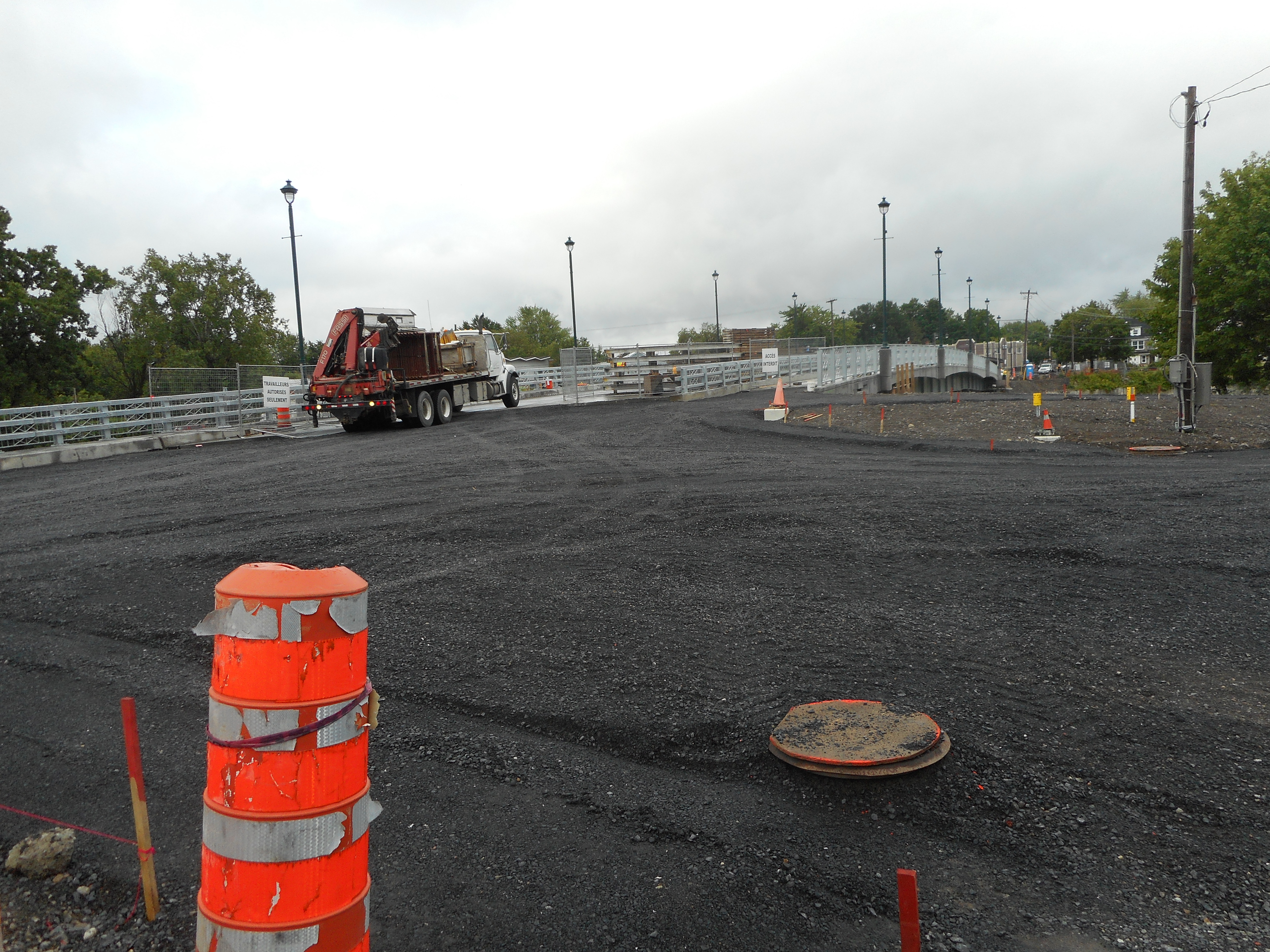 Pont neuf, plaque de l’Oregon et coop jeunesse au menu de ce lundi