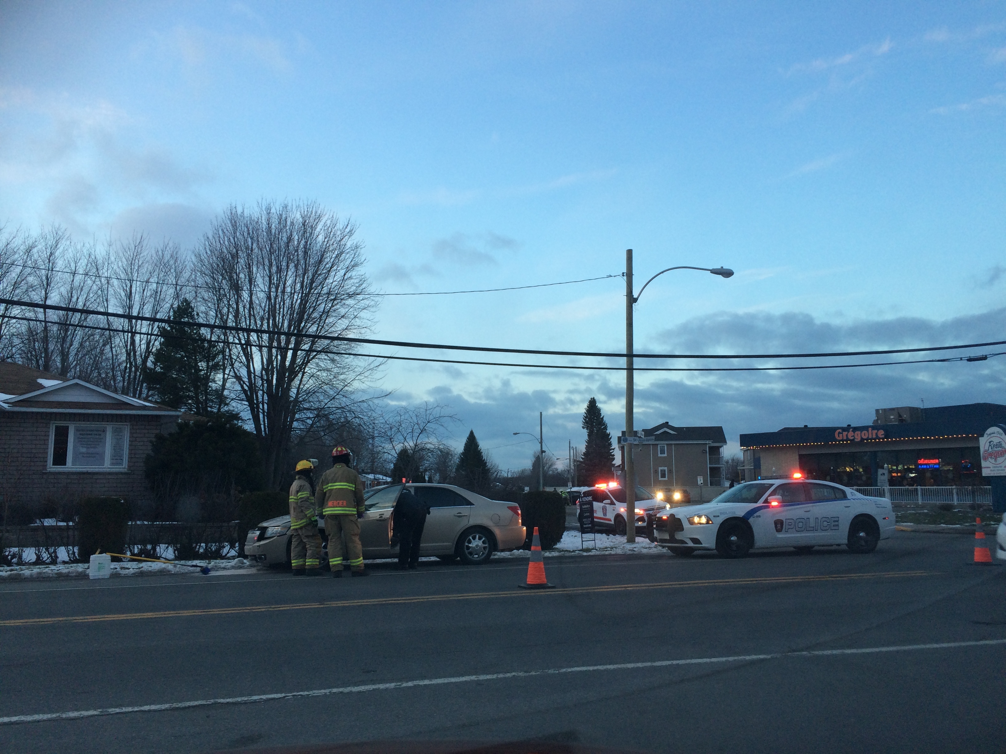 Mercier : accident devant le restaurant Chez Grégoire