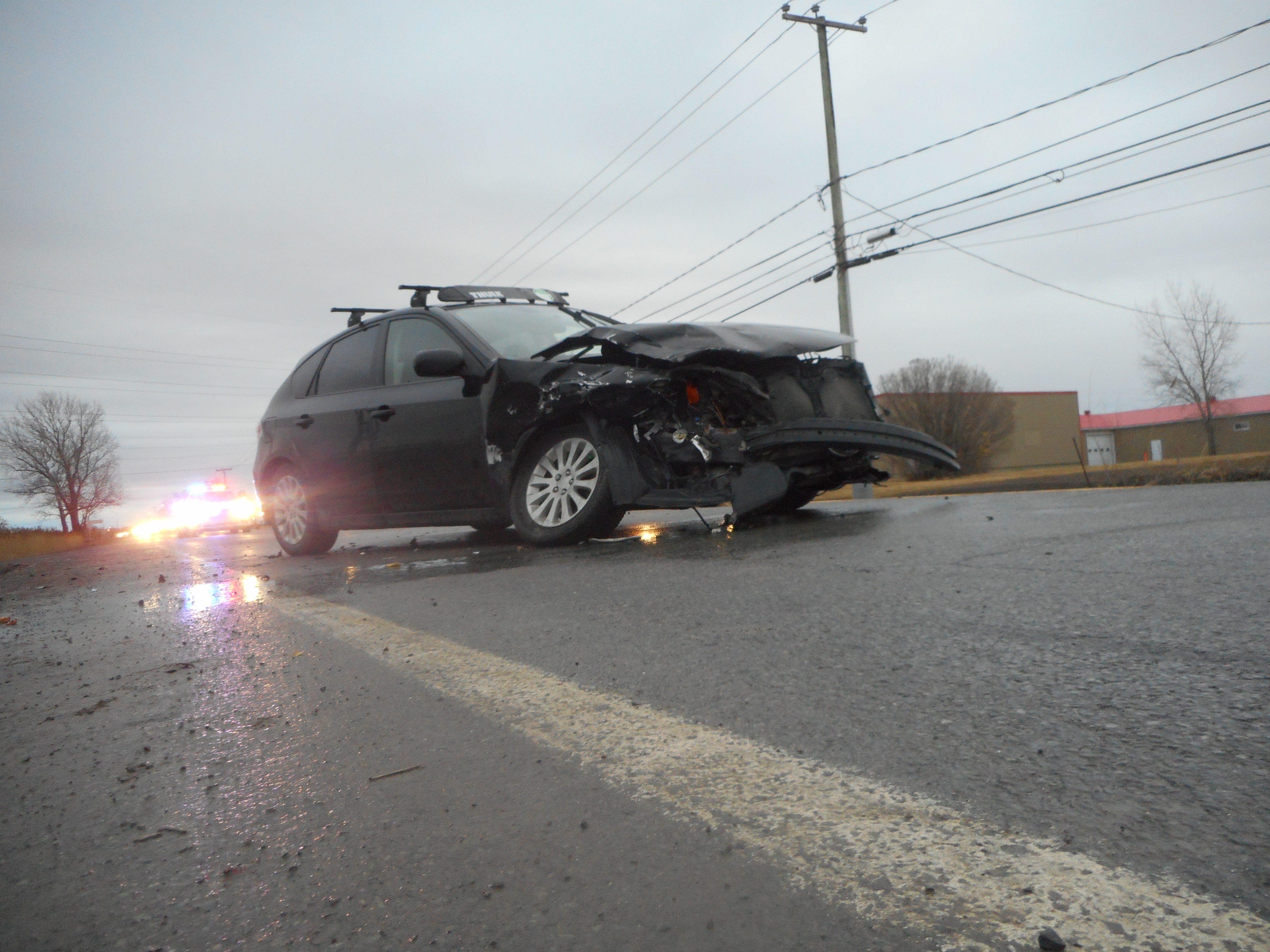 Plongeon en camionnette dans la rivière Châteauguay évité de peu