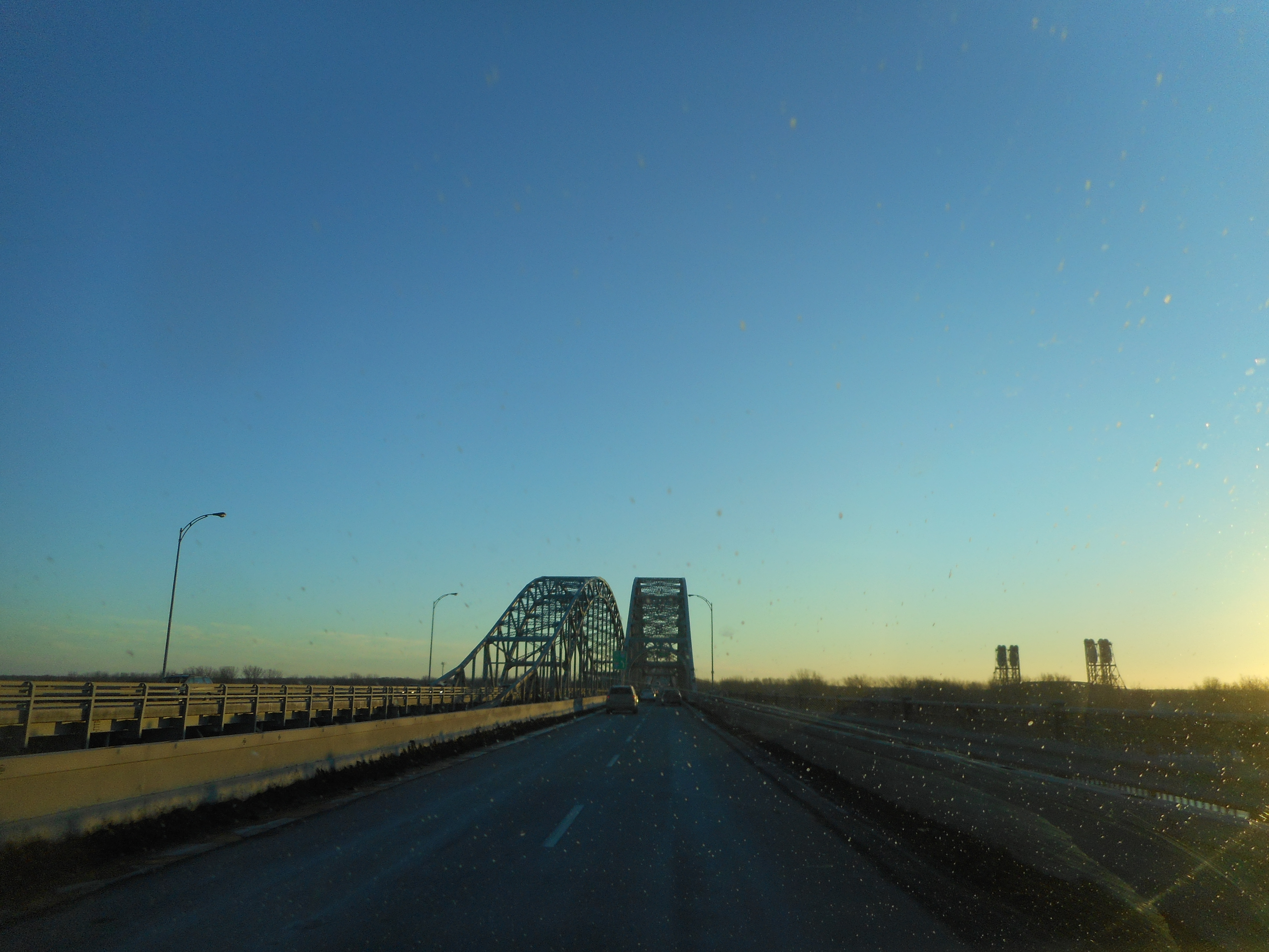 Image illustrant l'article: Québec pourrait démolir et rebâtir sa partie du pont Honoré-Mercier