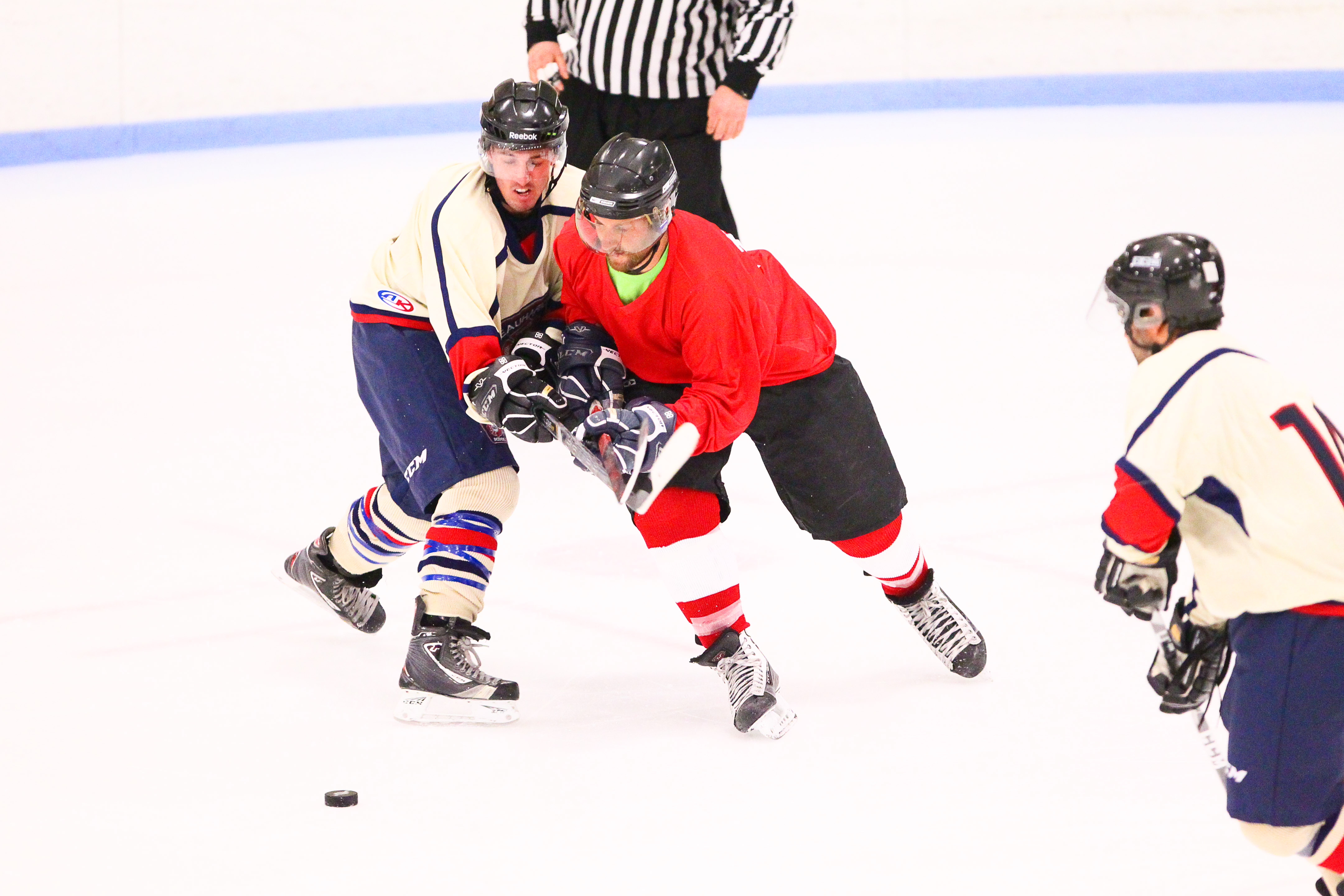 Châteauguay et Sainte-Martine brillent à l’ouverture du tournoi des pompiers