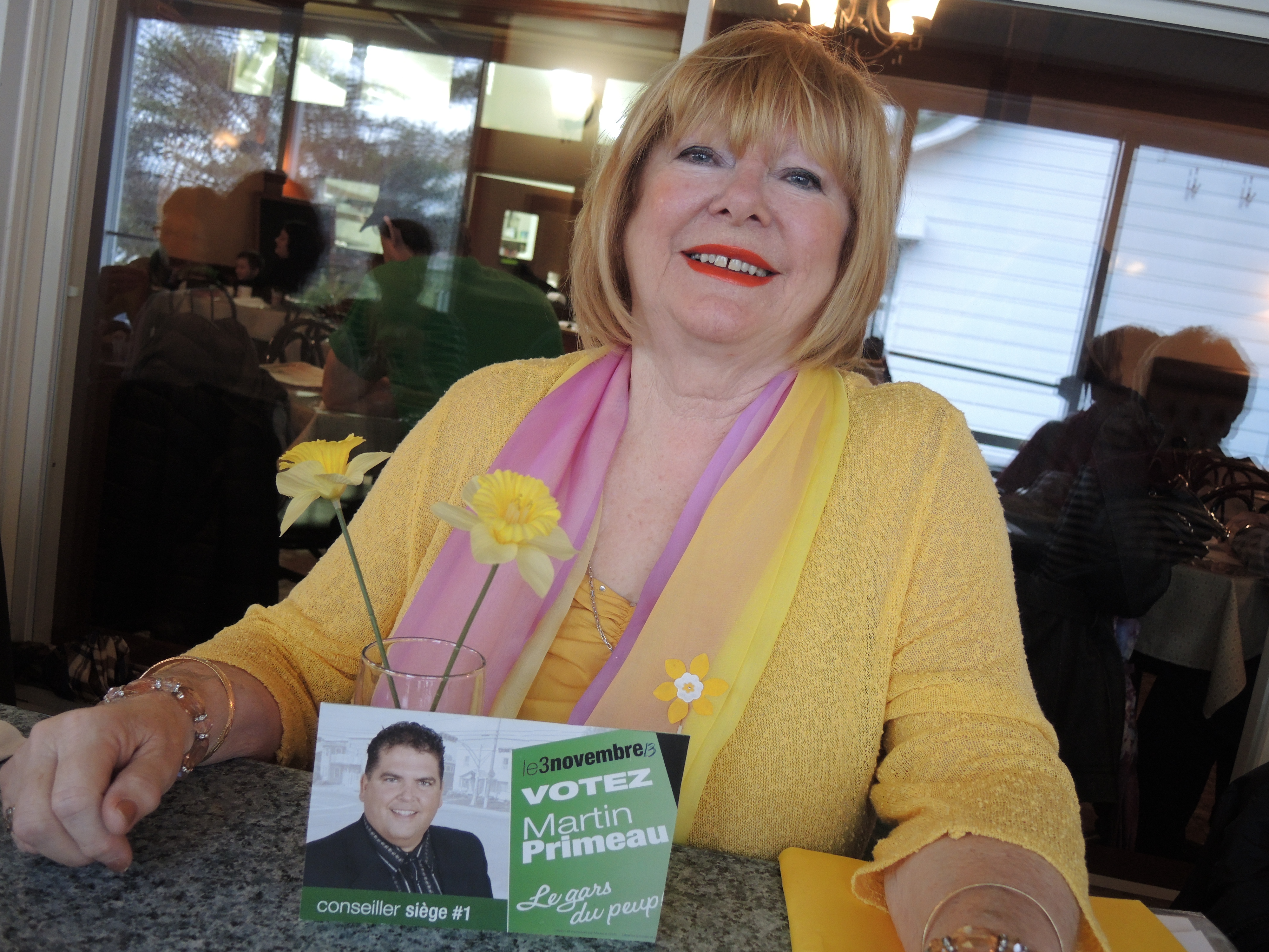 Elle vend des jonquilles pour se rapprocher de son fils regretté