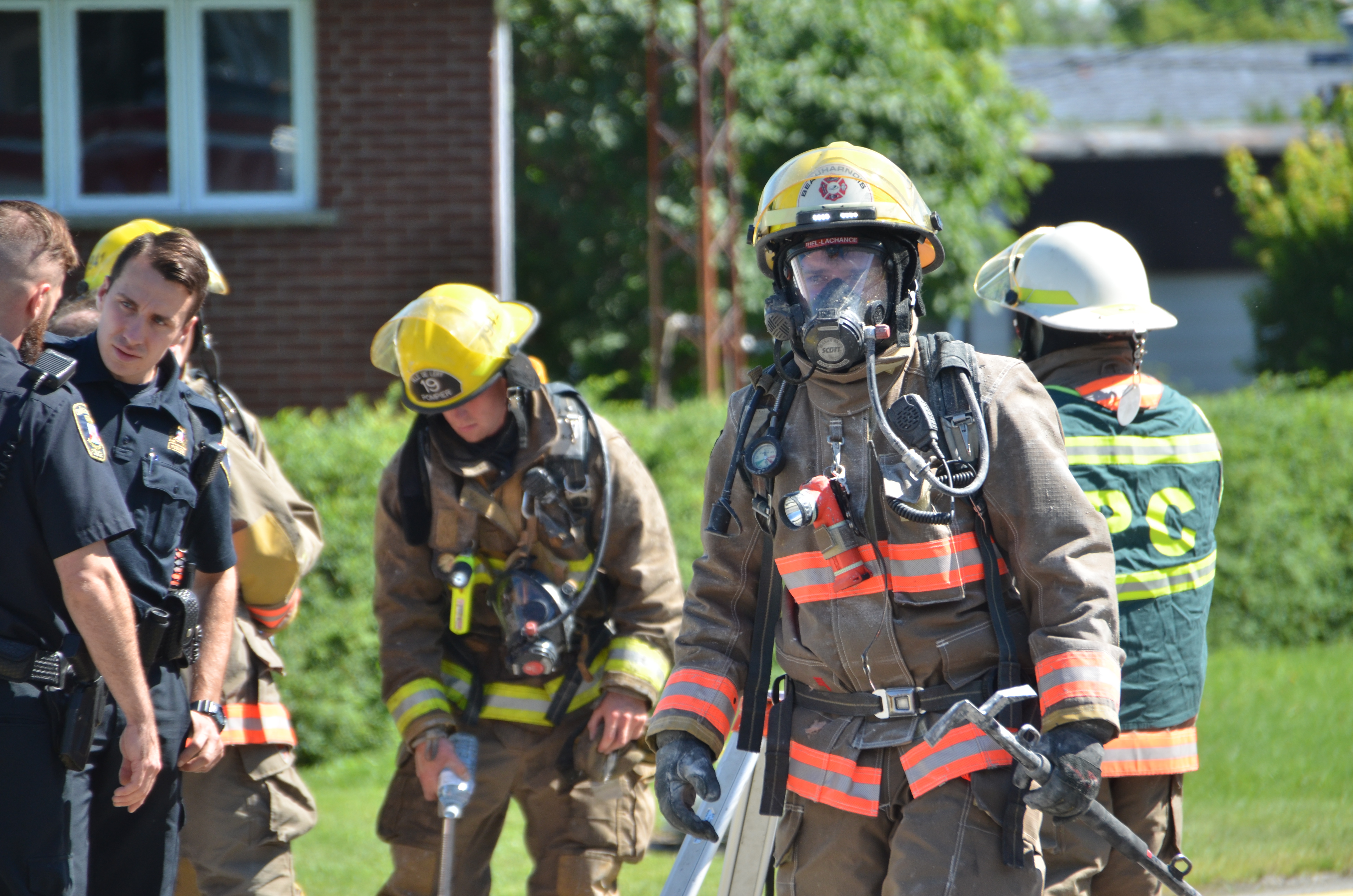 Incendie à Beauharnois : deux personnes incommodées par la fumée