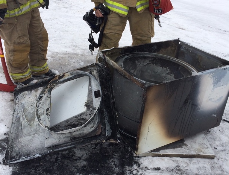 Le feu a pris dans la sécheuse