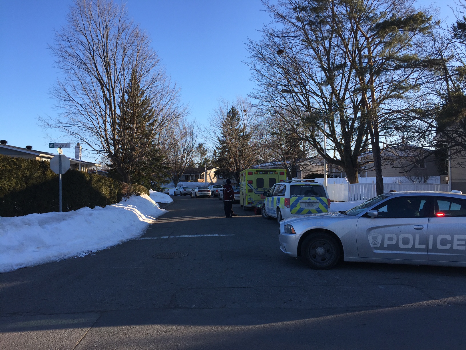 L&rsquo;homme toujours barricadé rue Rossini à Châteauguay