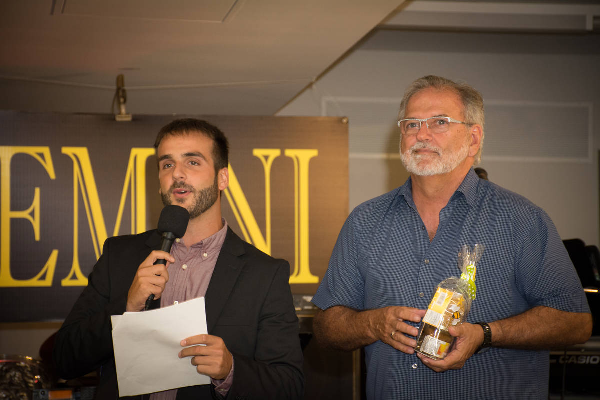 Des remerciements à saveur de miel