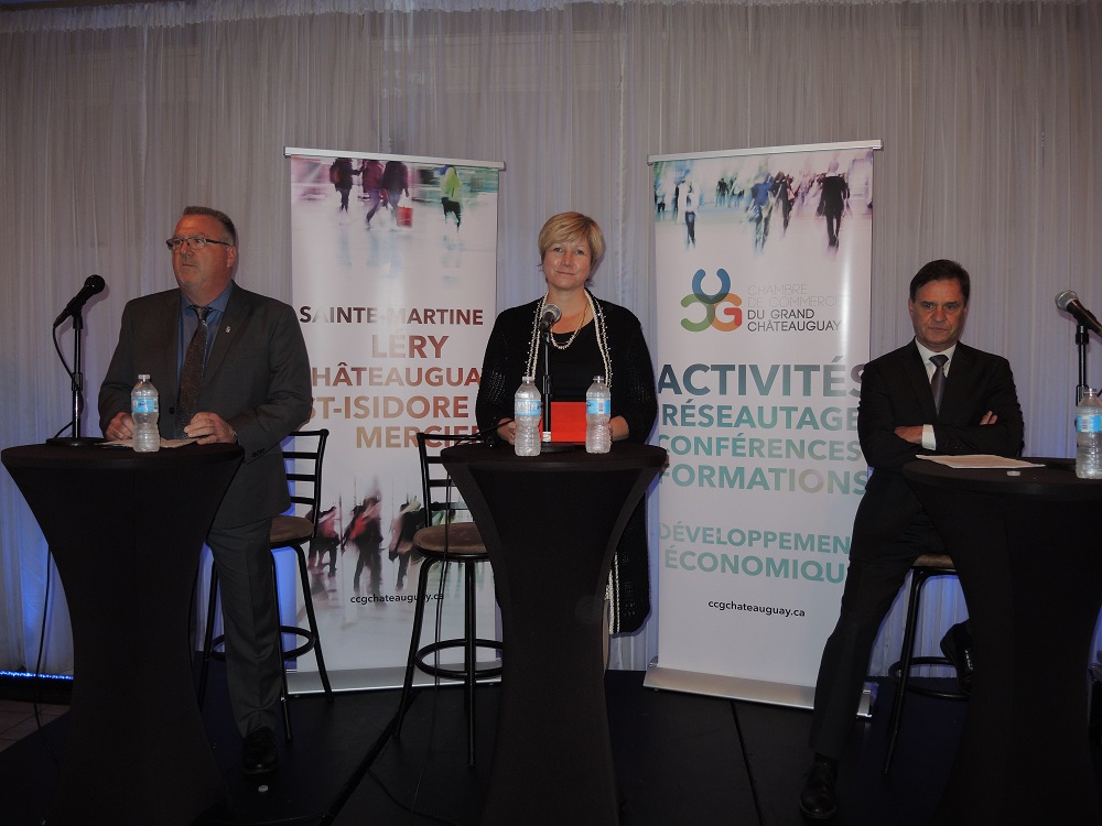 Les candidats à la mairie de Châteauguay Steve Brisebois, Nathalie Simon et Pierre-Paul Routhier se présentent