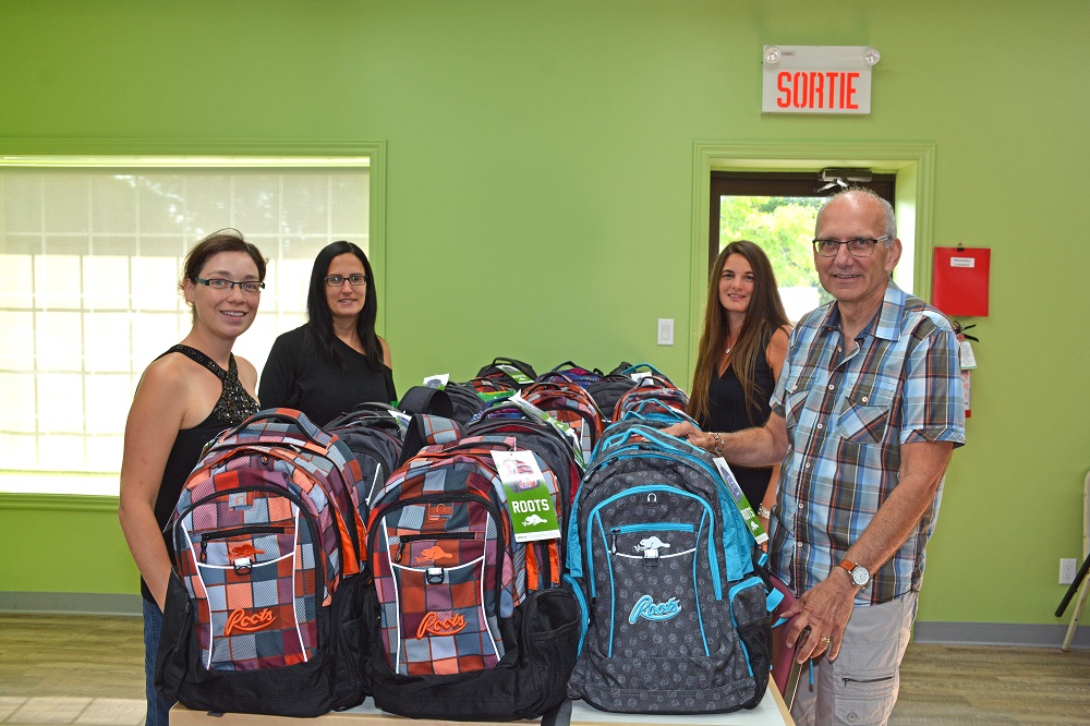 Desjardins aide Entraide Mercier à fournir des effets scolaires aux enfants