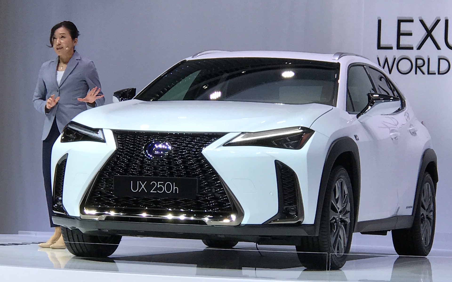 Lexus UX 2019, le nouveau VUS d’entrée de gamme de Lexus arrive!