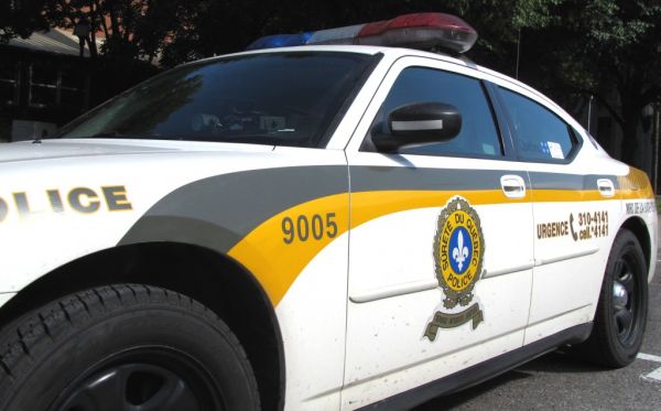 Ils traversent avec un cadavre au poste frontalier de Hemmingford