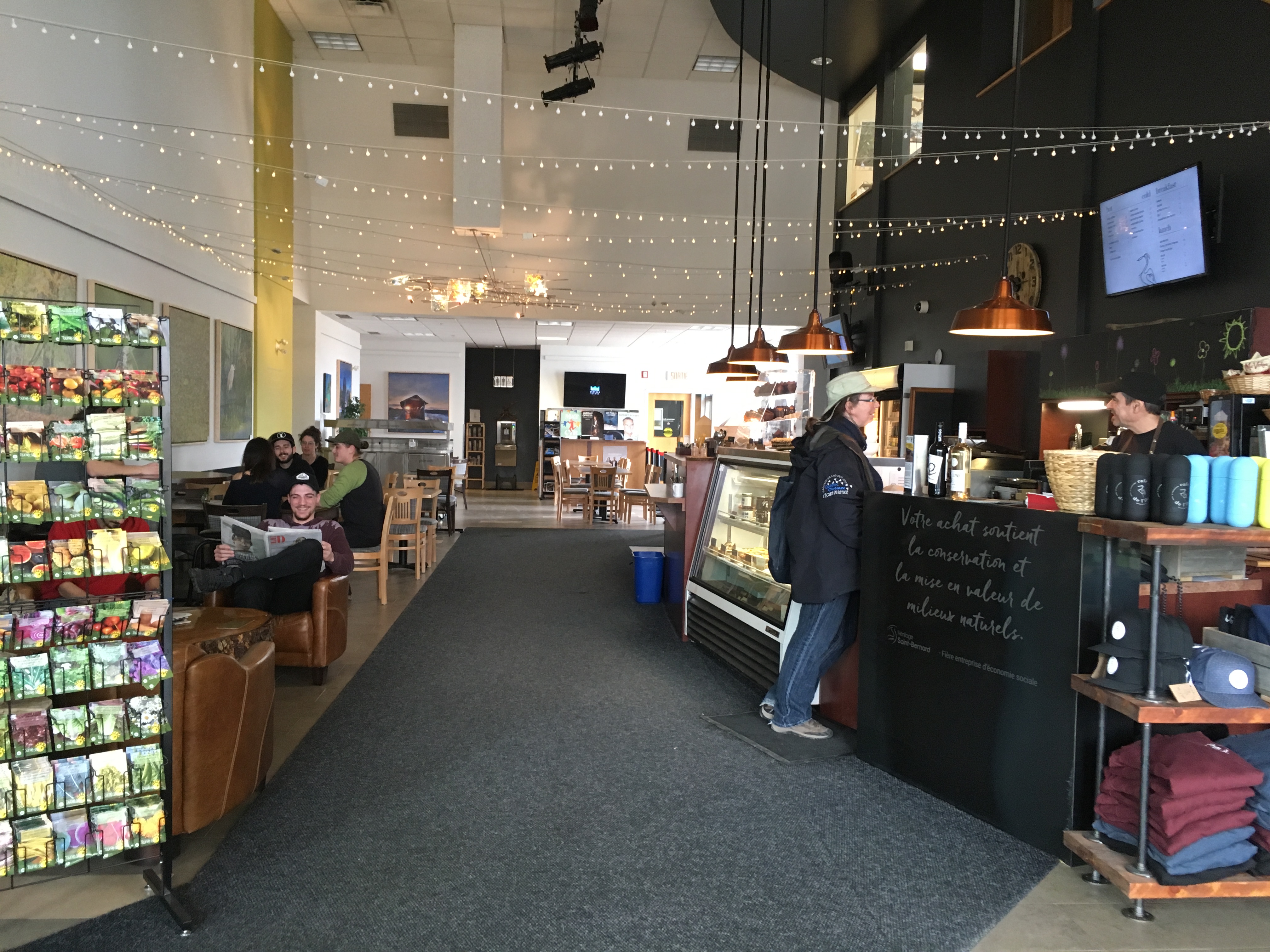 Café de l’île ouvert pendant les spectacles