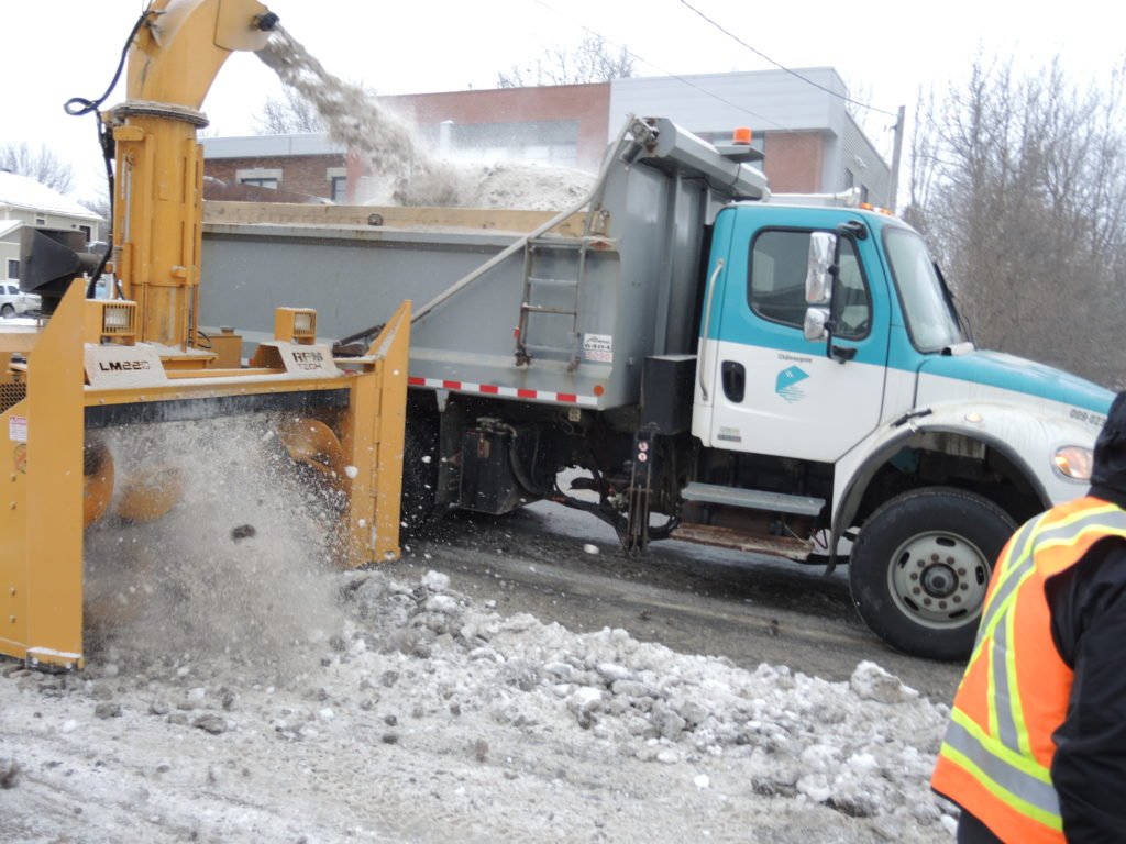 Châteauguay prévoit emprunter 2,6 M $ pour l’achat de véhicules