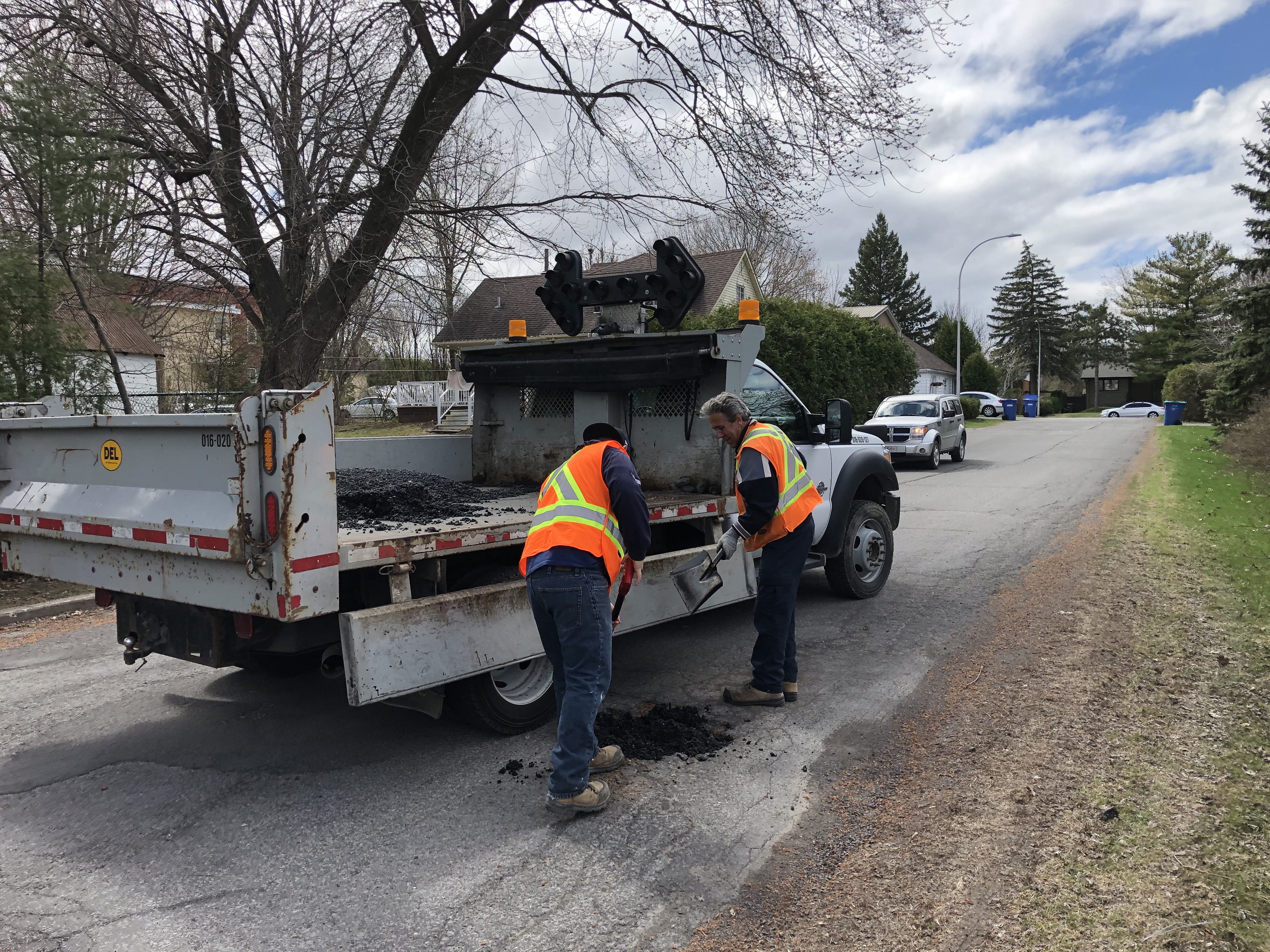 Les nids-de-poule ont avalé 150 tonnes d’asphalte à Châteauguay