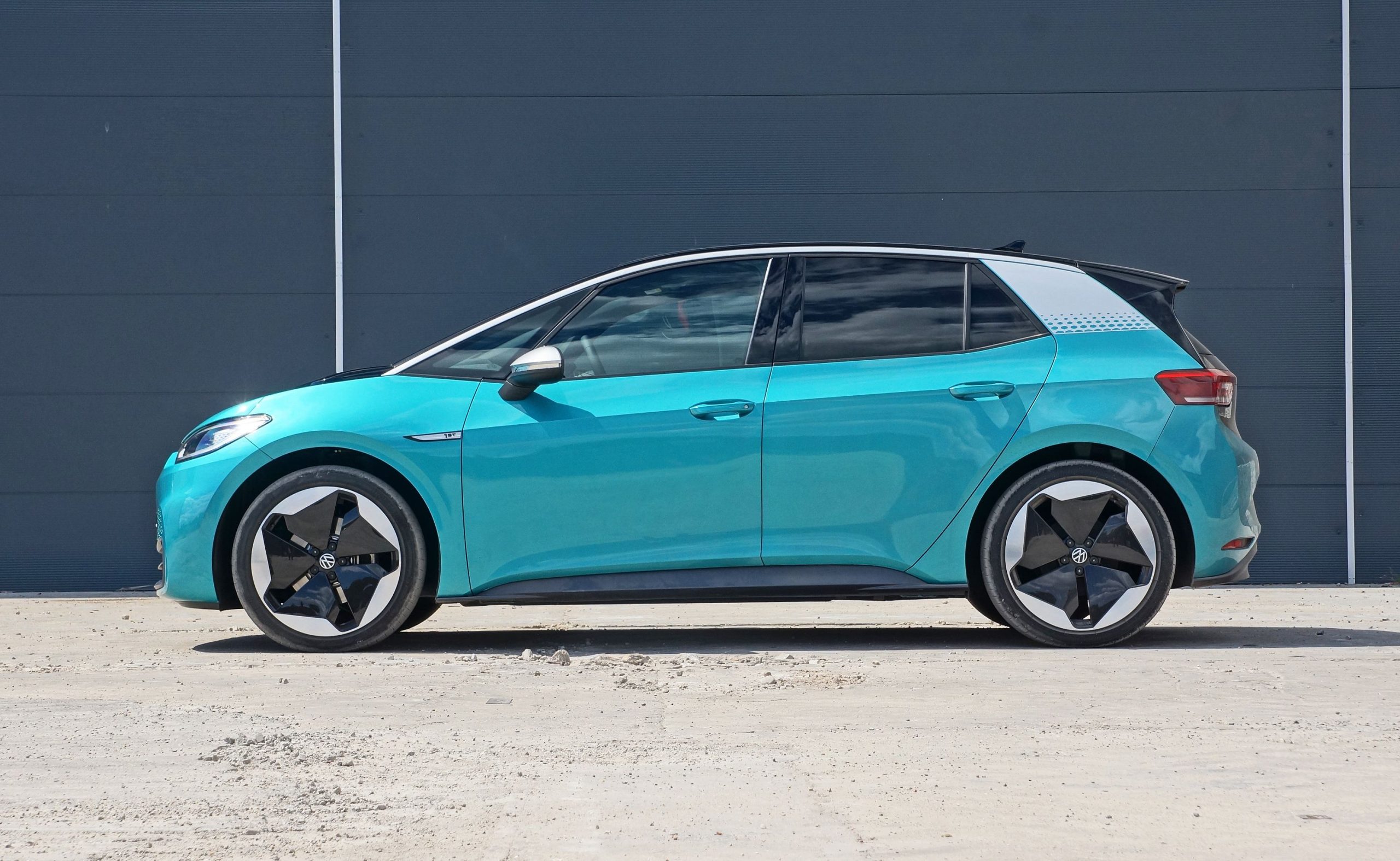 Volkswagen lève le voile sur son plan d’électrification