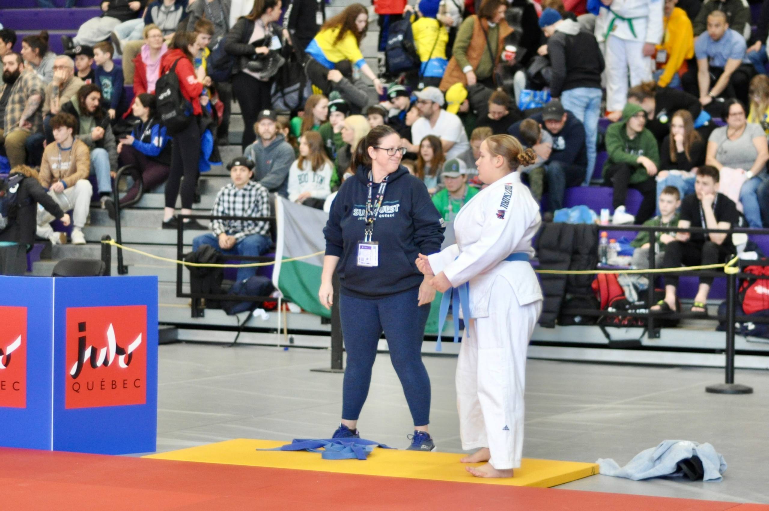 Céline commente 13 de ses looks