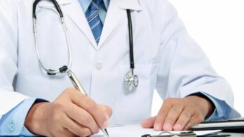 Abolition du PEQ : incertitude et attente pour des médecins de famille