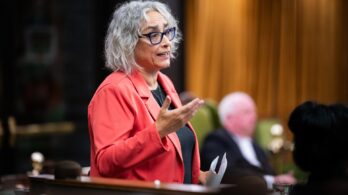 Pensions de vieillesse: la députée DeBellefeuille revient à la charge