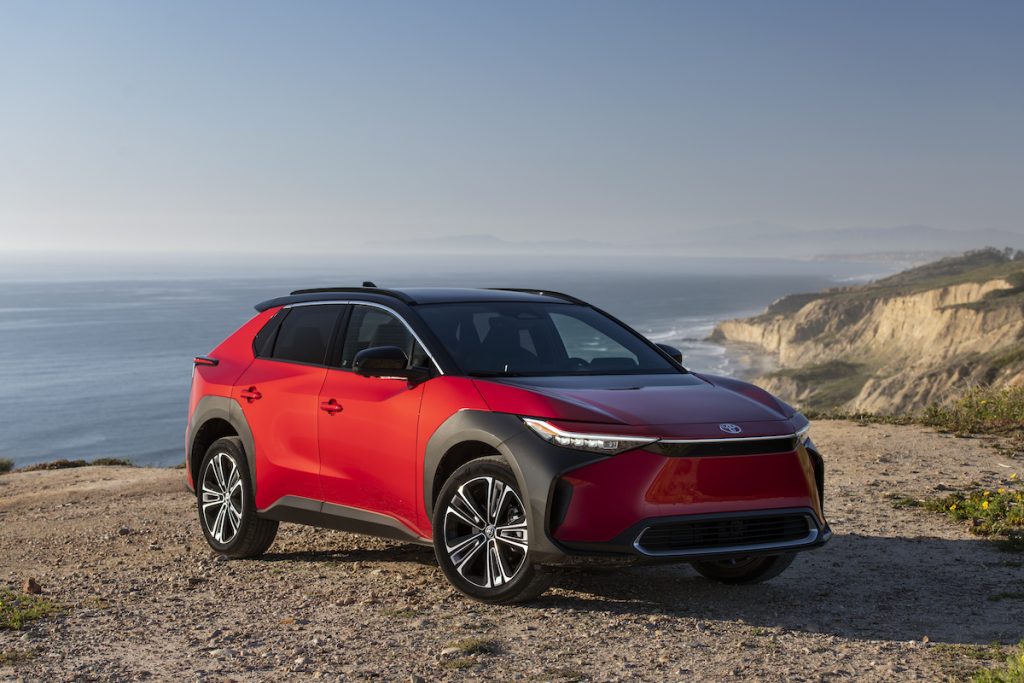 Toyota et Tesla signent un accord pour la norme de recharge NACS