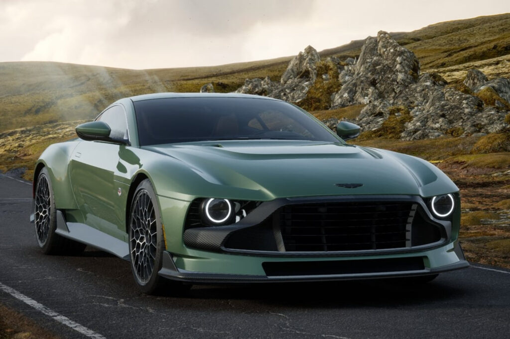 La Valour : dernier V12 (avec boîte manuelle) d’Aston Martin