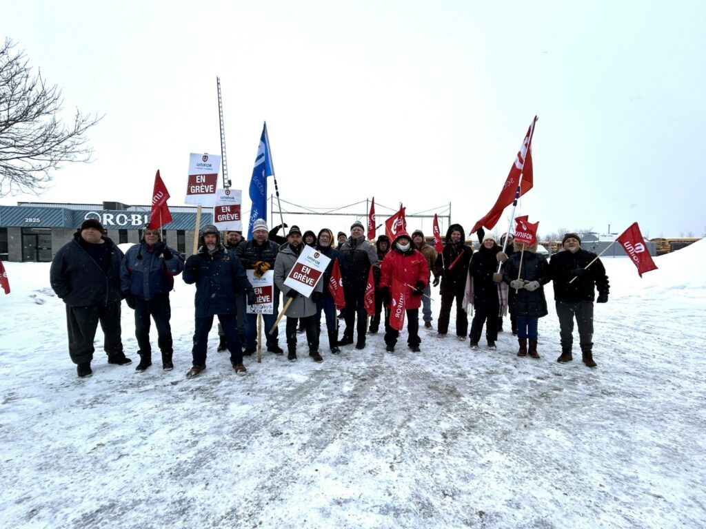 Grève chez Transporteur Ro-Bus : ça prend de meilleurs salaires et de meilleures conditions, disent les chauffeurs