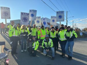 Des employés de Postes Canada manifestent à Châteauguay