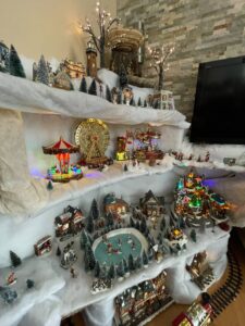Un village miniature pour vivre la magie de Noël