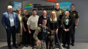 Un maître-chien à la SQ de Beauharnois-Salaberry