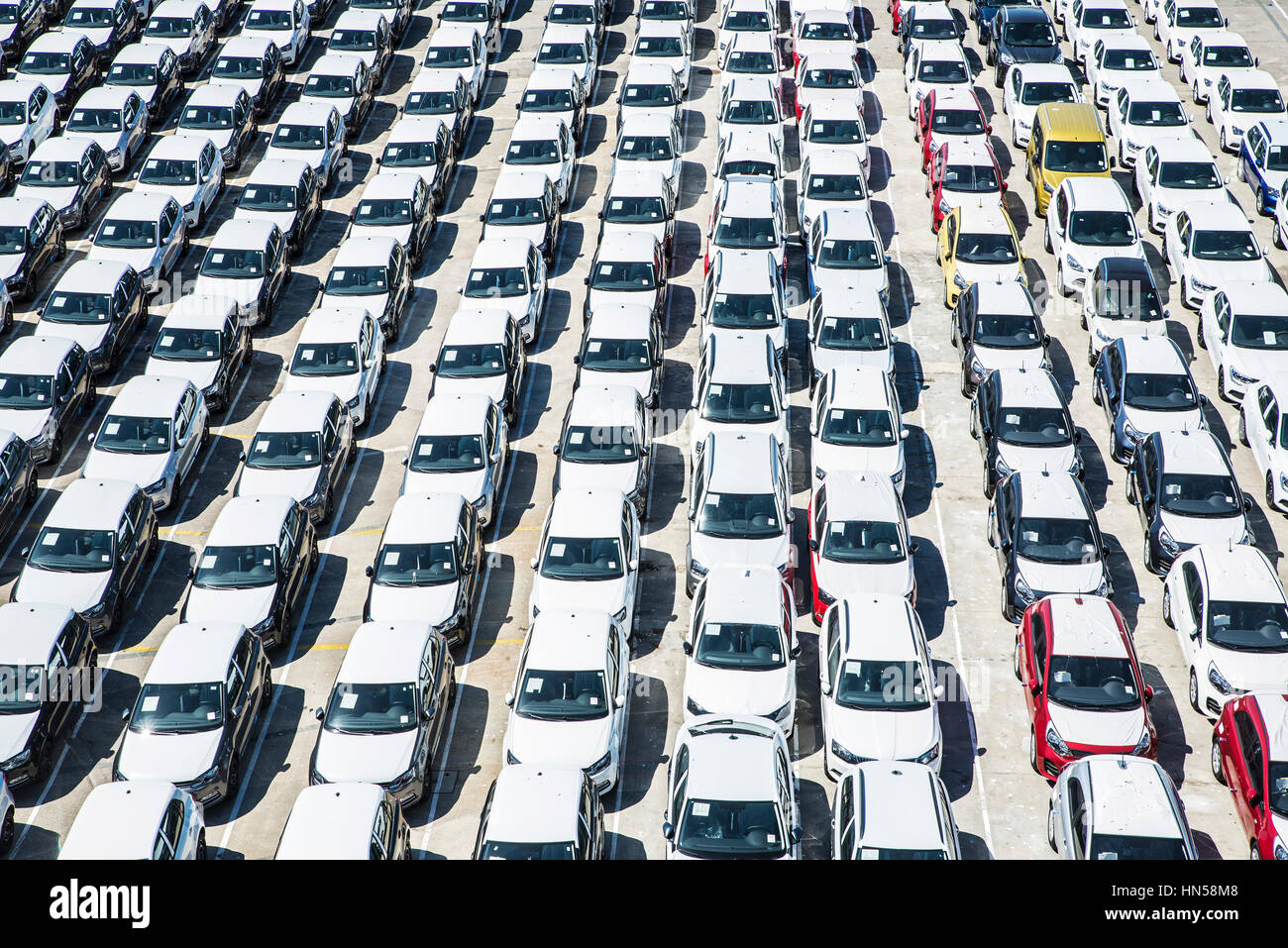 Image illustrant l'article: Des milliers de voitures de luxe Bentley, Audi et Porsche interdites d’entrée sur le territoire a
