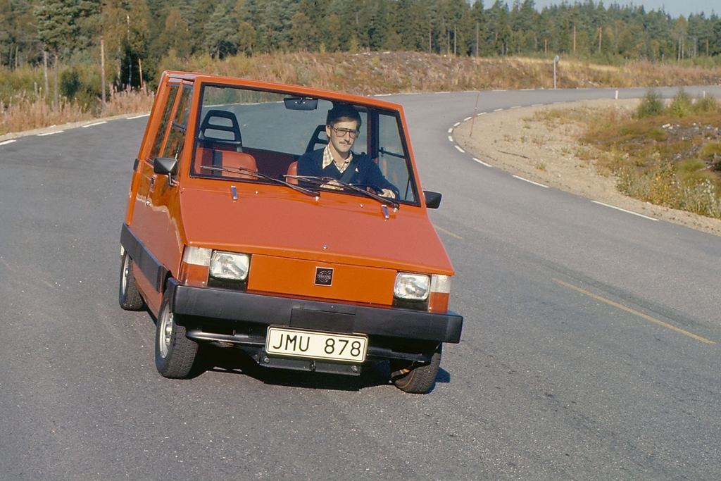 Image illustrant l'article: Le premier VÉ de Volvo, l’Elbil, aura bientôt 50 ans
